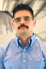 Staff member Jose Tejeda from ID_f5041f6a1624