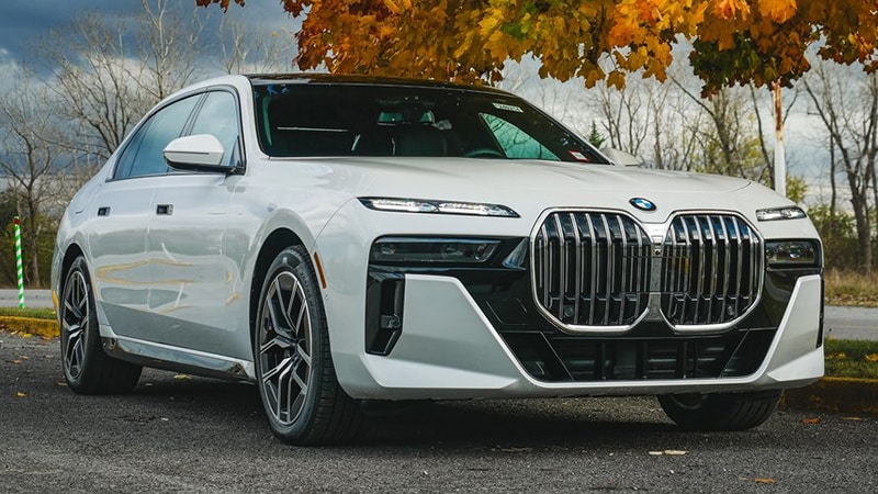 2024 BMW 7 Series Performance