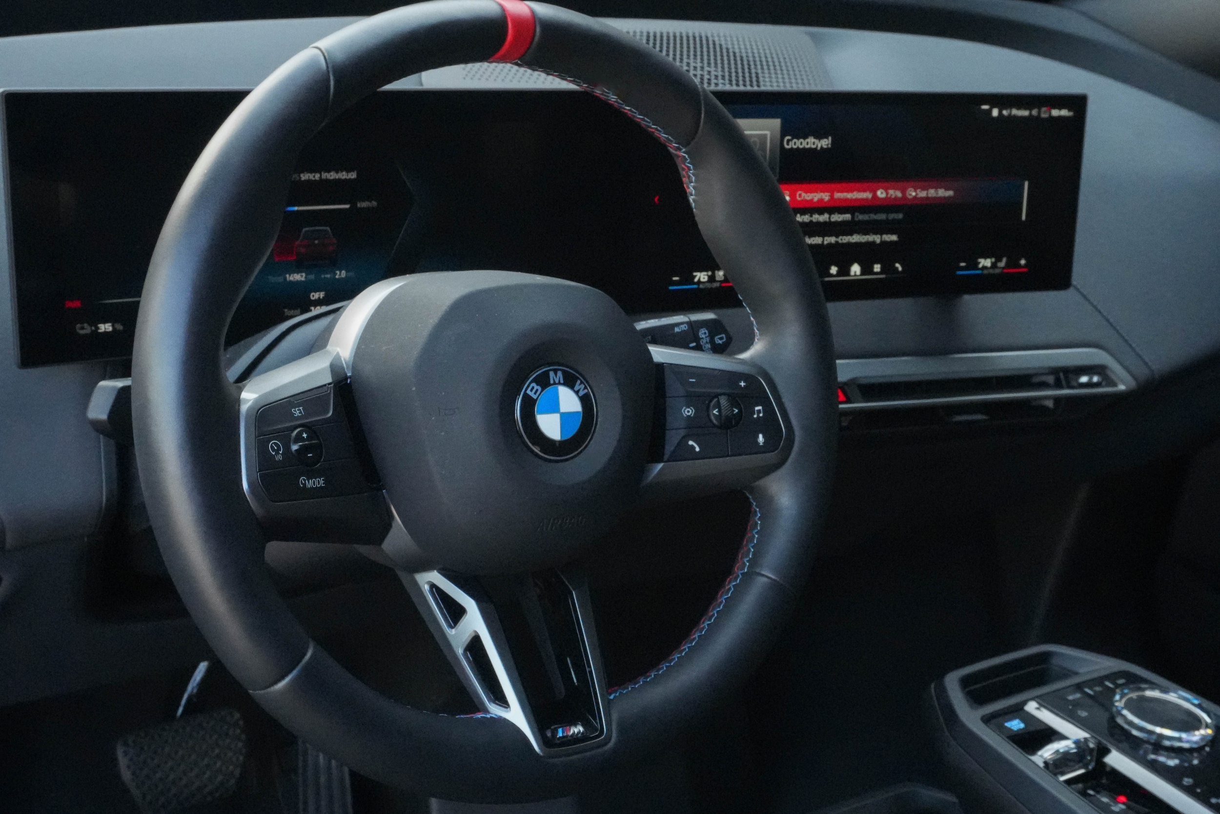 2025 BMW iX M60 photo 6