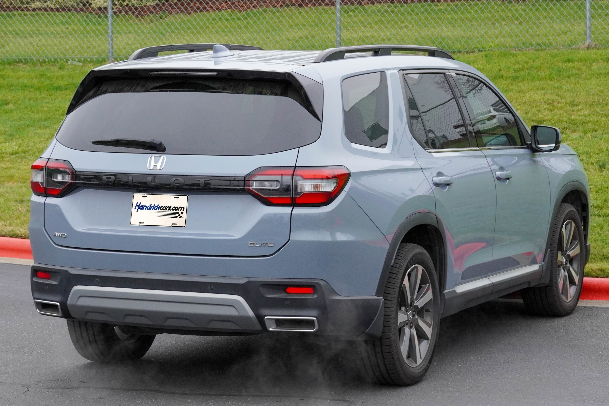 2023 Honda Pilot Elite photo 6