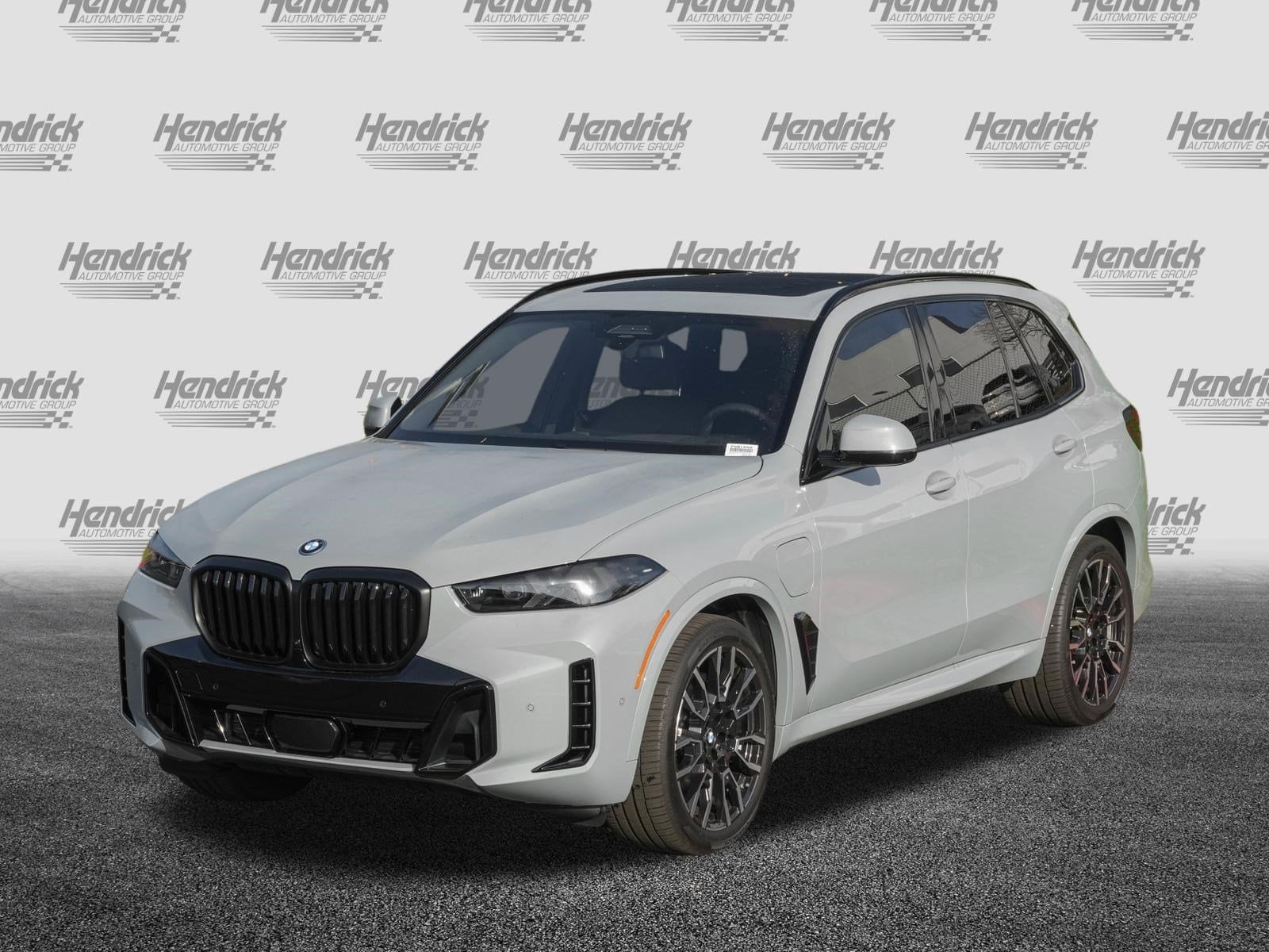 2026 BMW X5 xDrive50e photo 4
