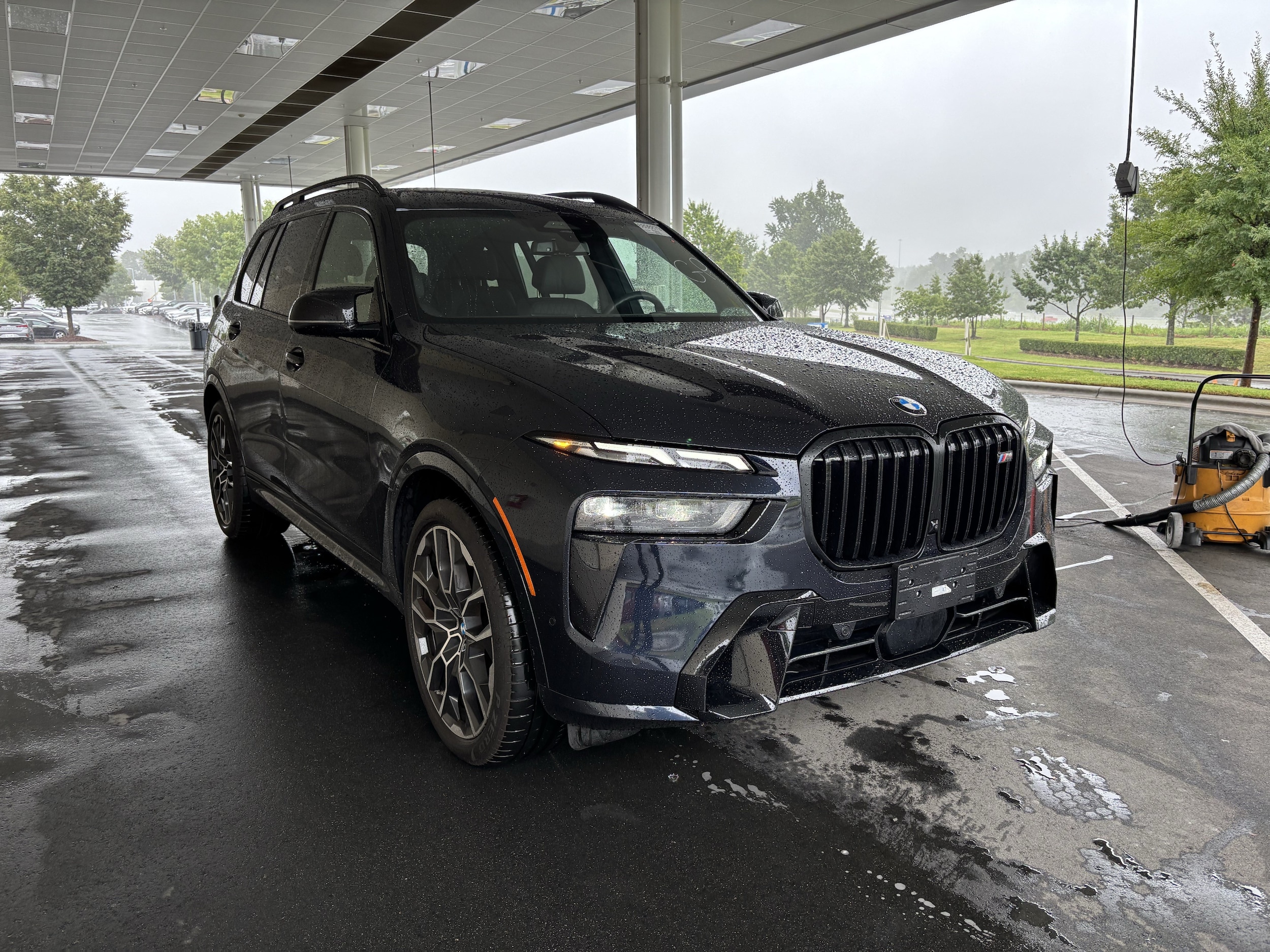 BMW X7 M60i