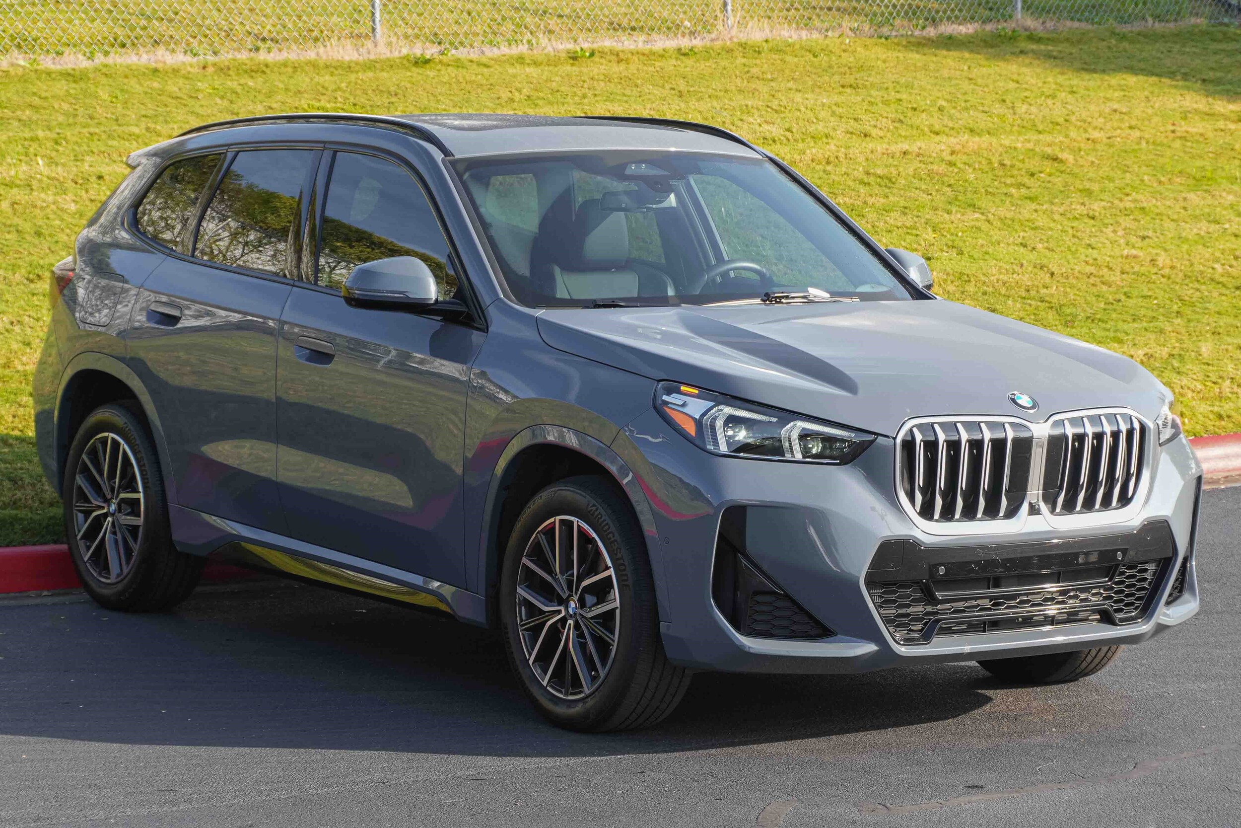 2024 Bmw X1 XDrive28i photo 2