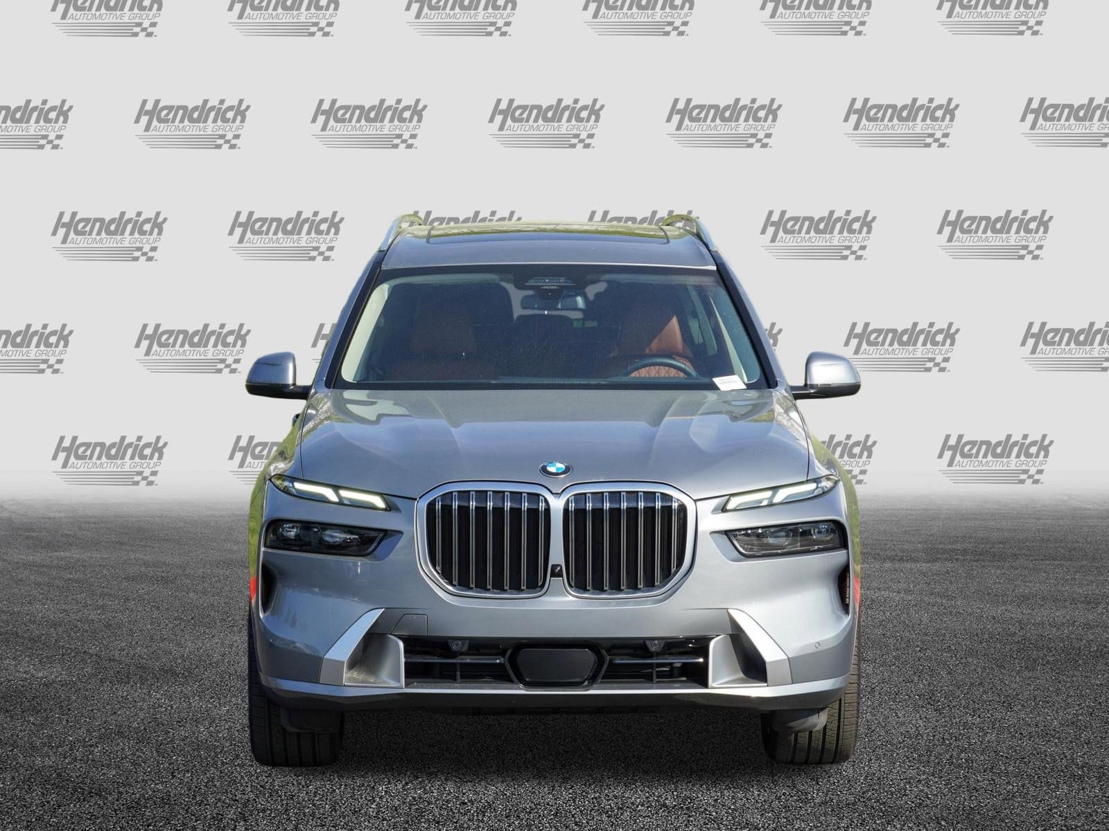 2026 BMW X7 xDrive40i photo 2