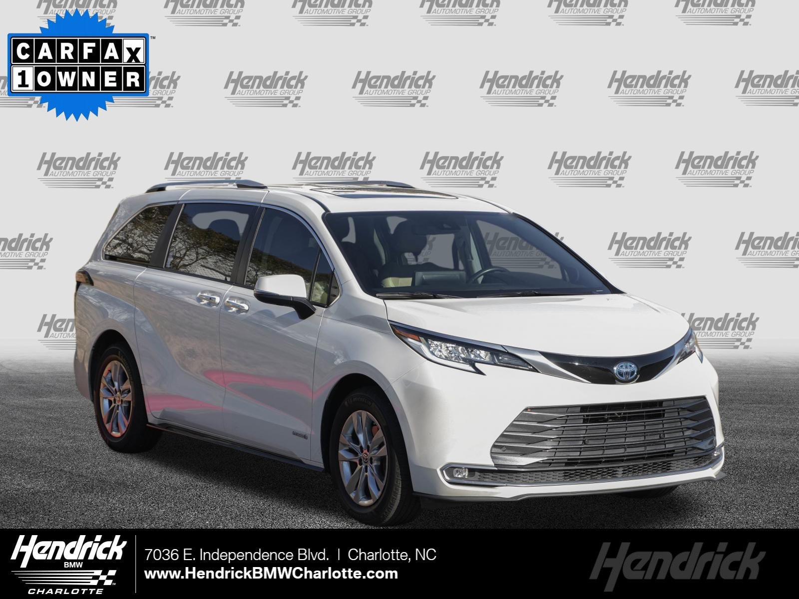 2021 Toyota Sienna Limited's photo