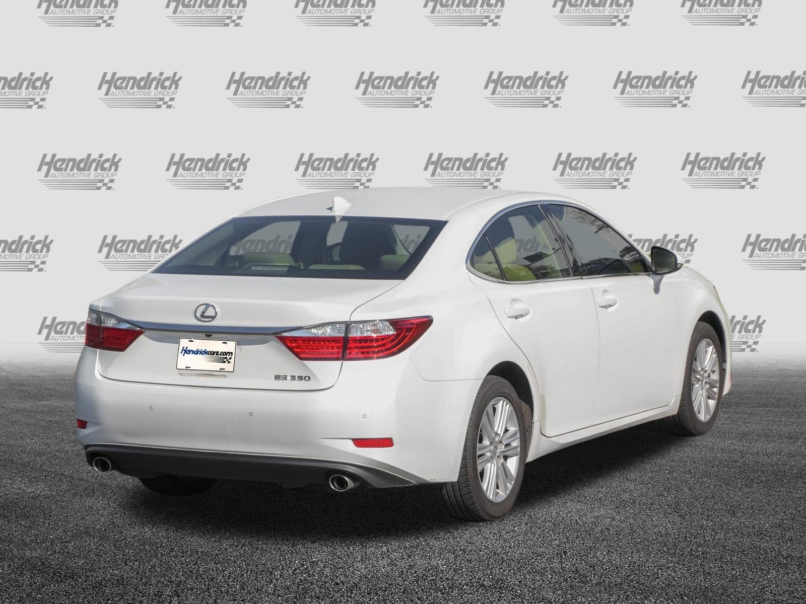 2015 LEXUS ES 350 photo 2
