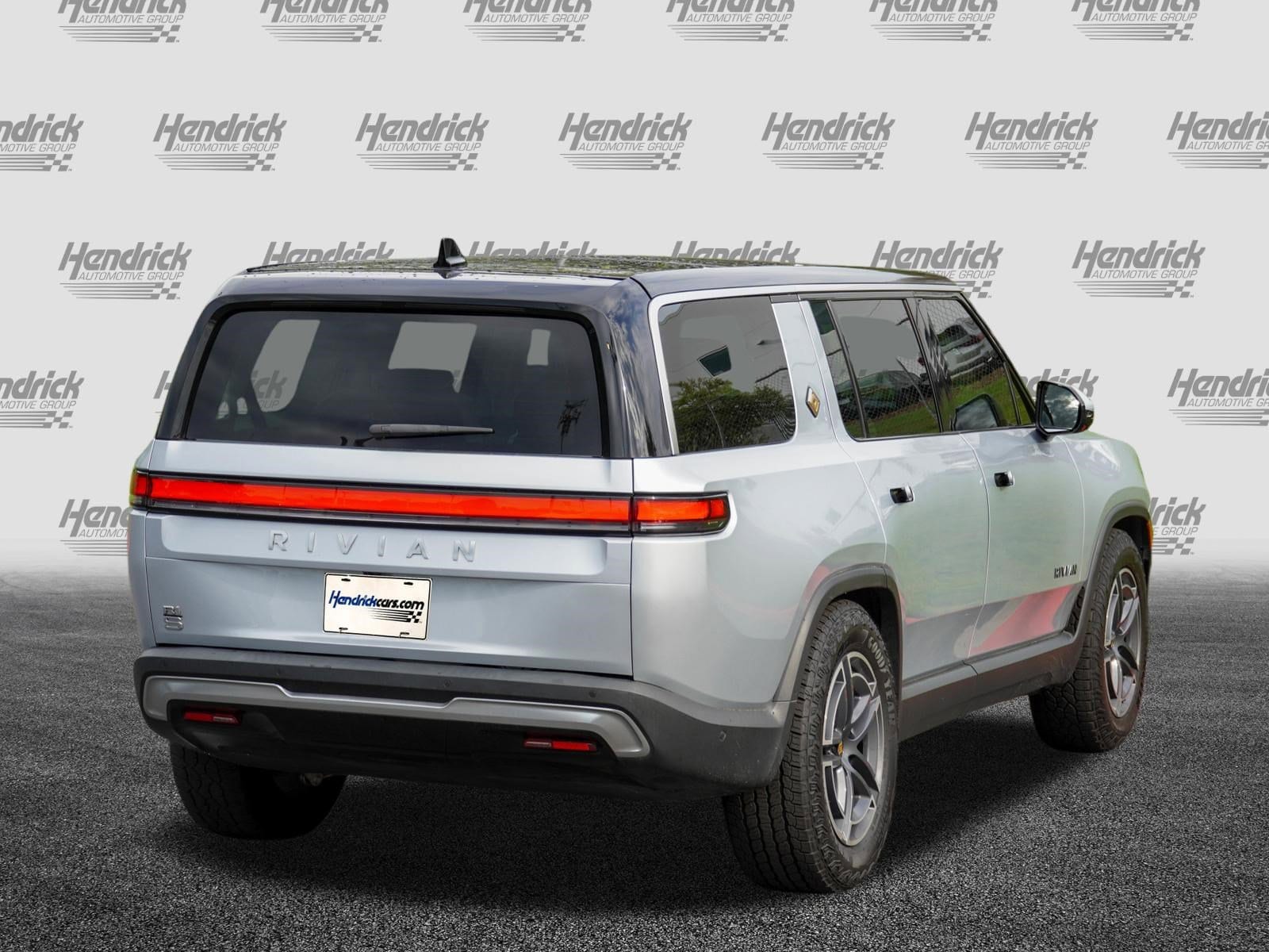 Rivian R1S Adventure