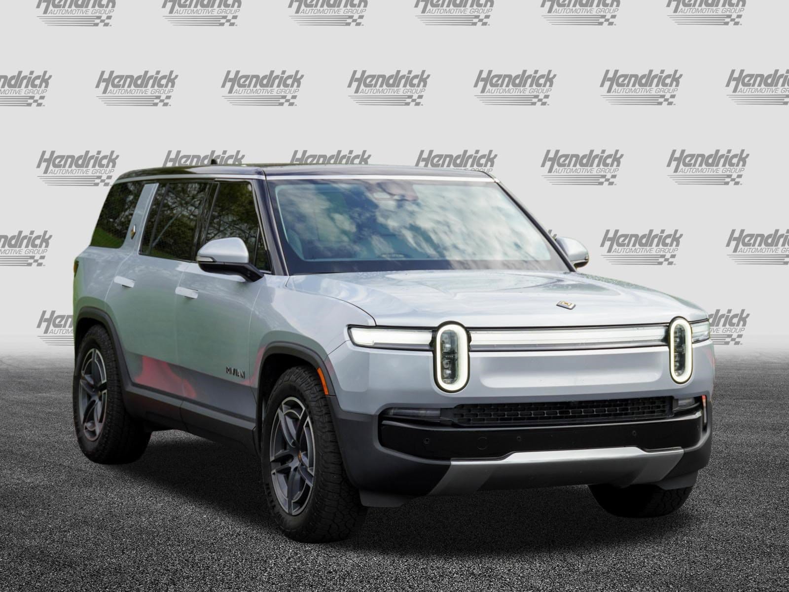 Rivian R1S Adventure