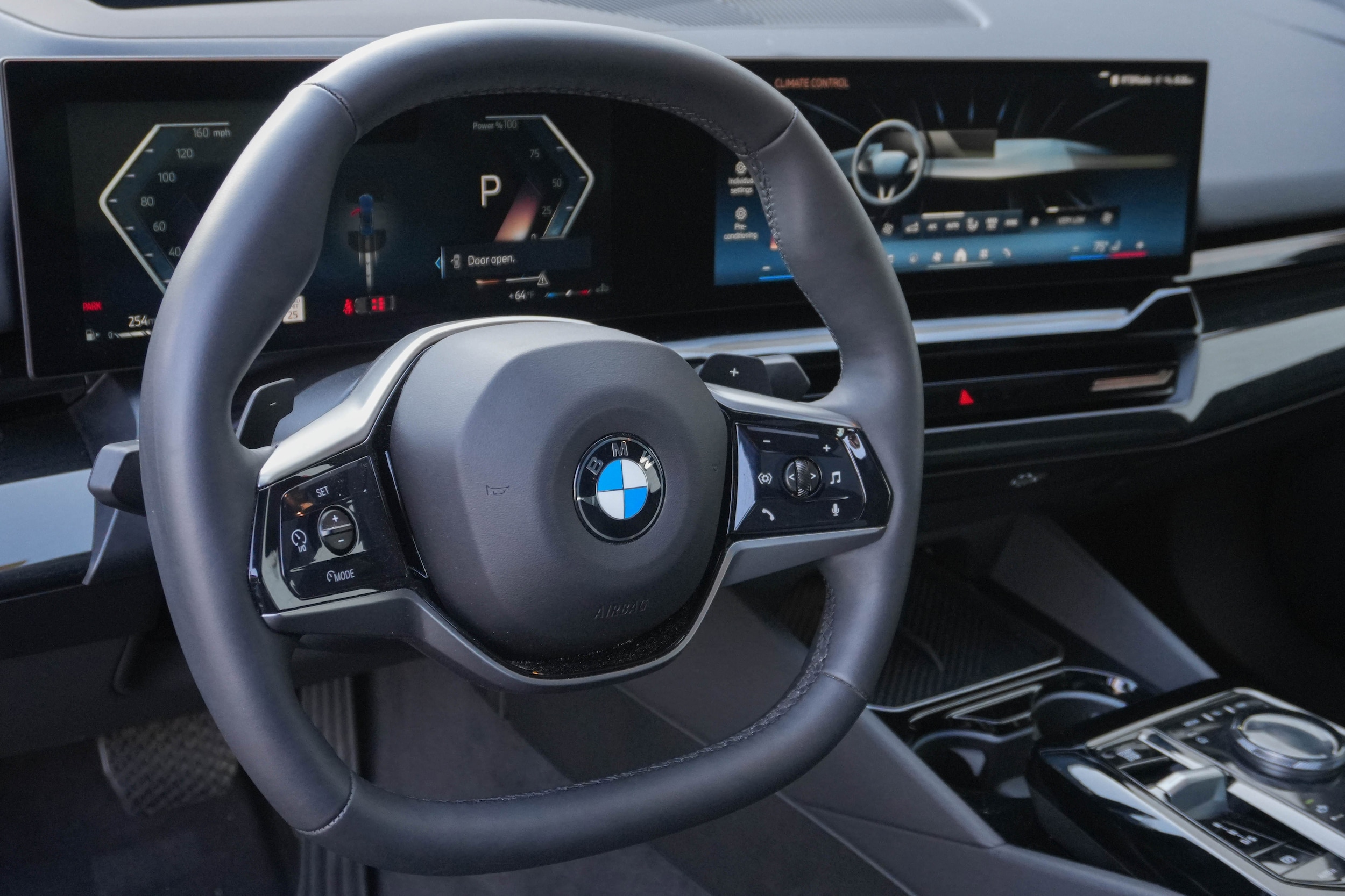 2025 BMW 5 Series 530i photo 6