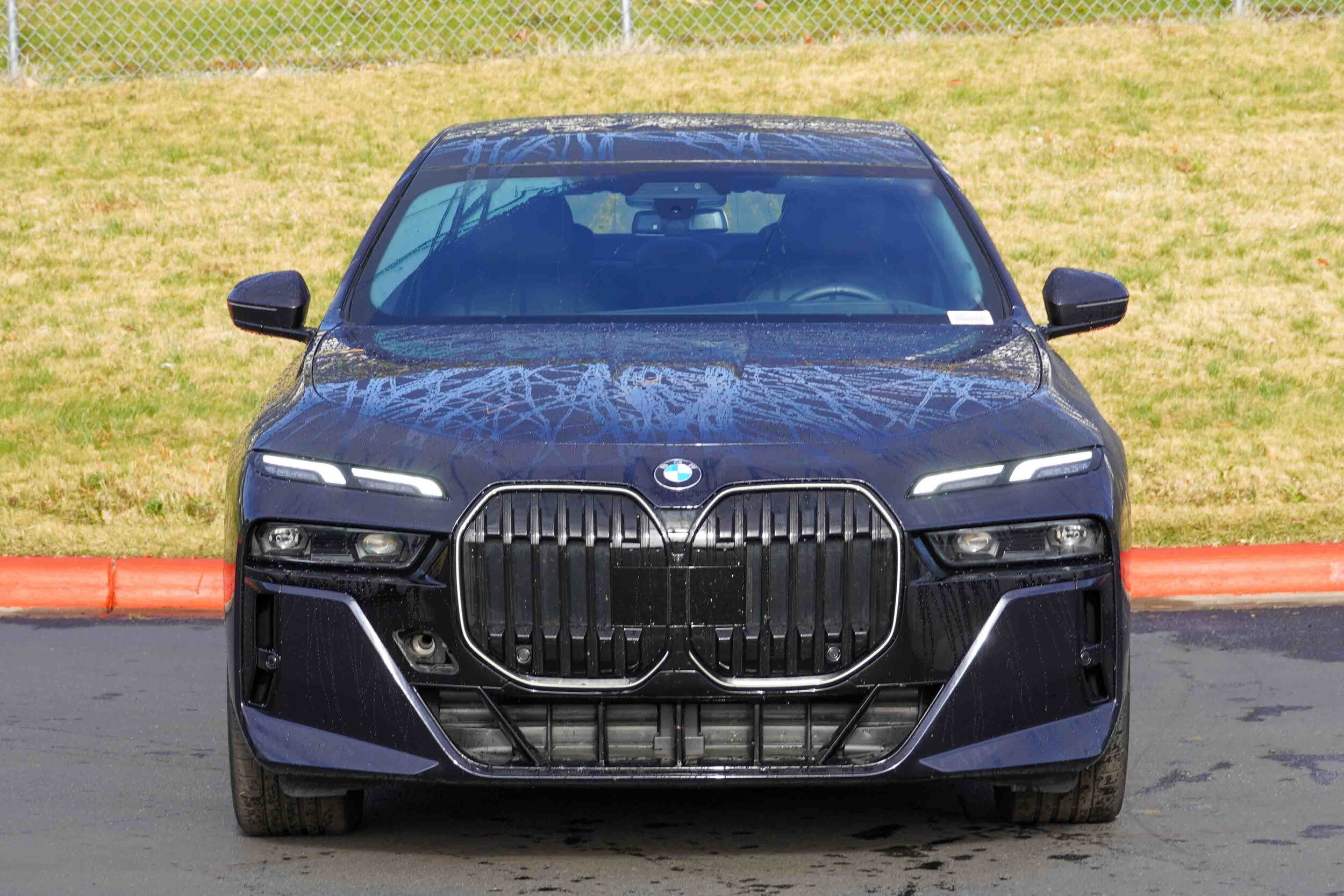 2025 Bmw 740i 7-series photo 2