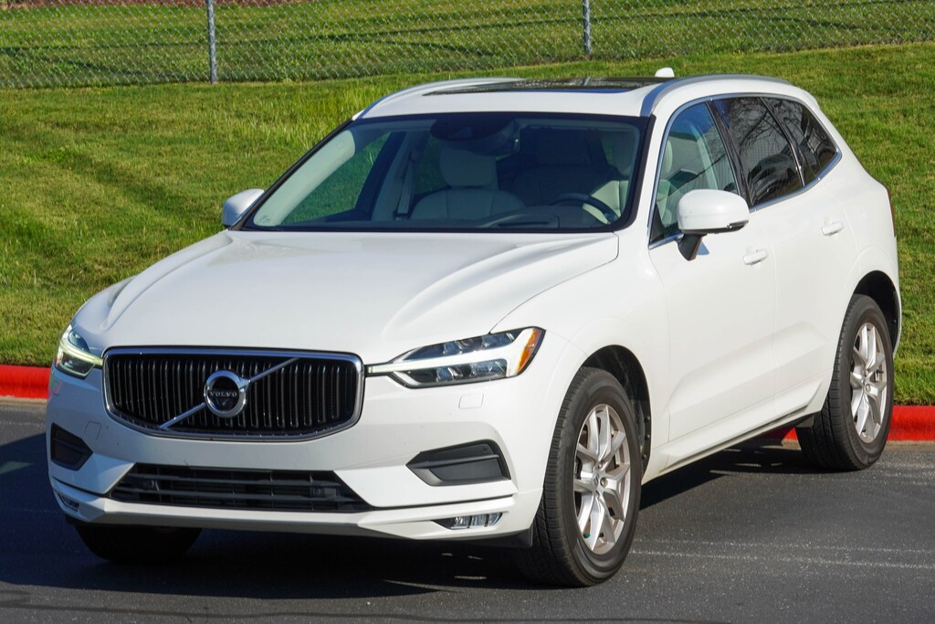 Used 2020 Volvo XC60 Momentum SUV