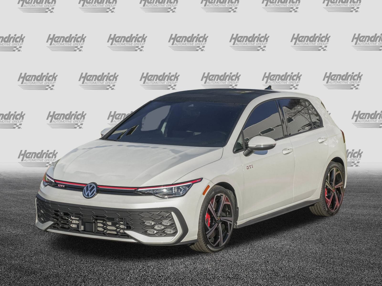 2025 Volkswagen Golf GTI SE photo 3