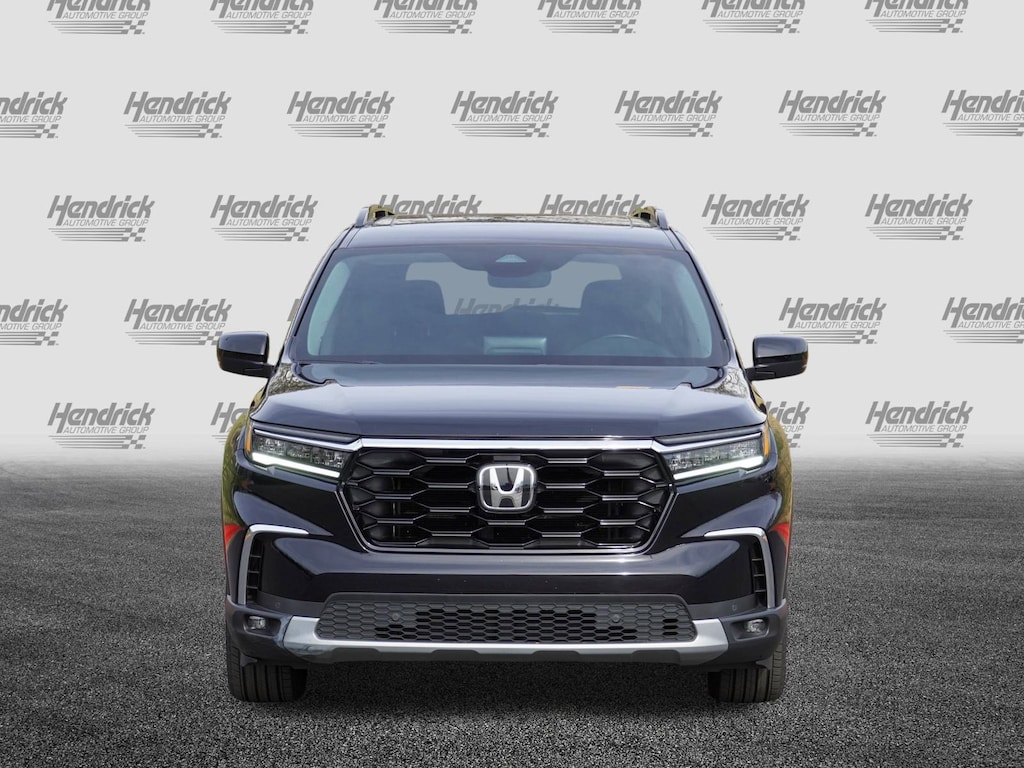 Used 2025 Honda Pilot Touring SUV