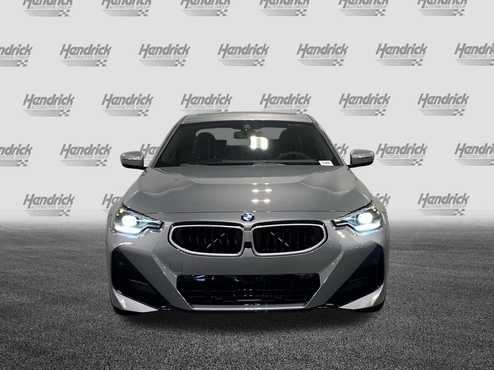 2025 Bmw 230i photo 2
