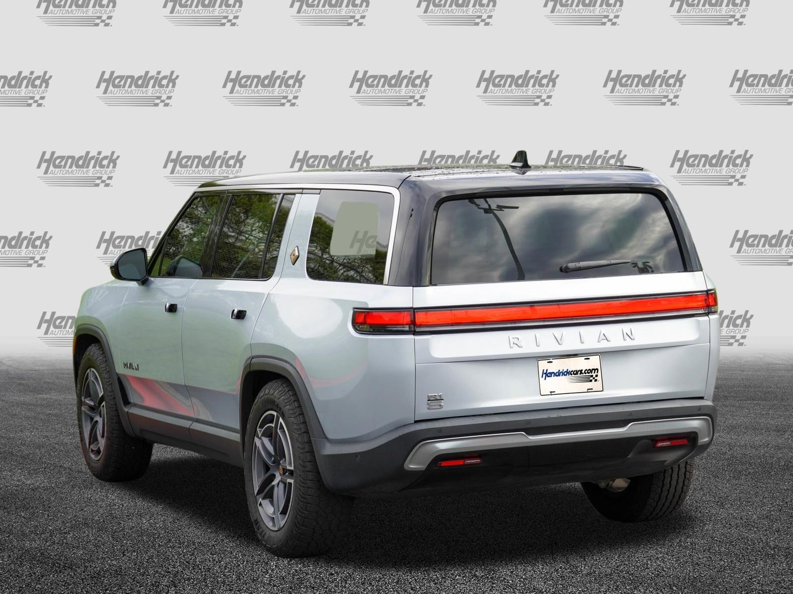 Rivian R1S Adventure