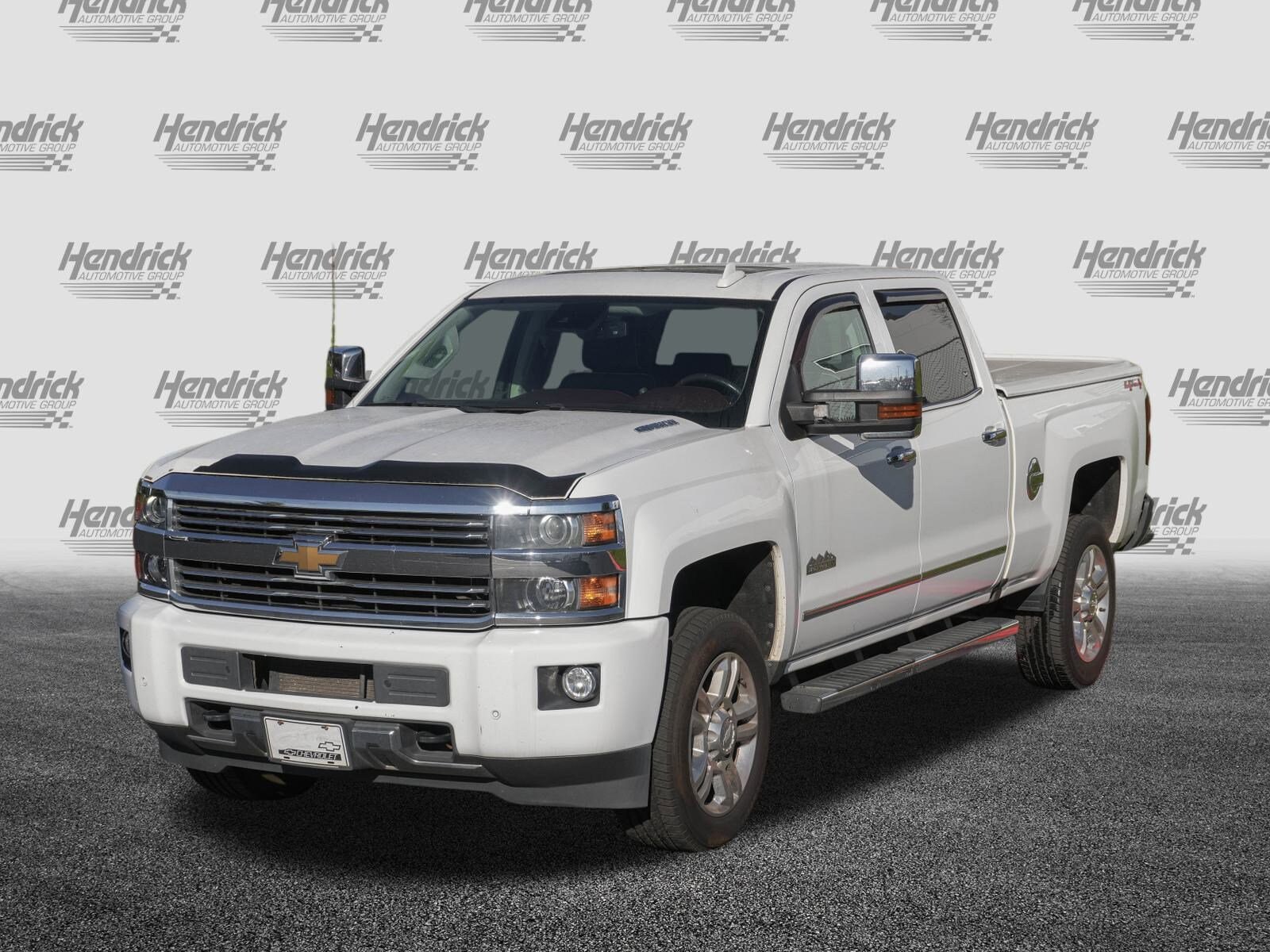 2016 Chevrolet Silverado 2500HD High Country photo 3