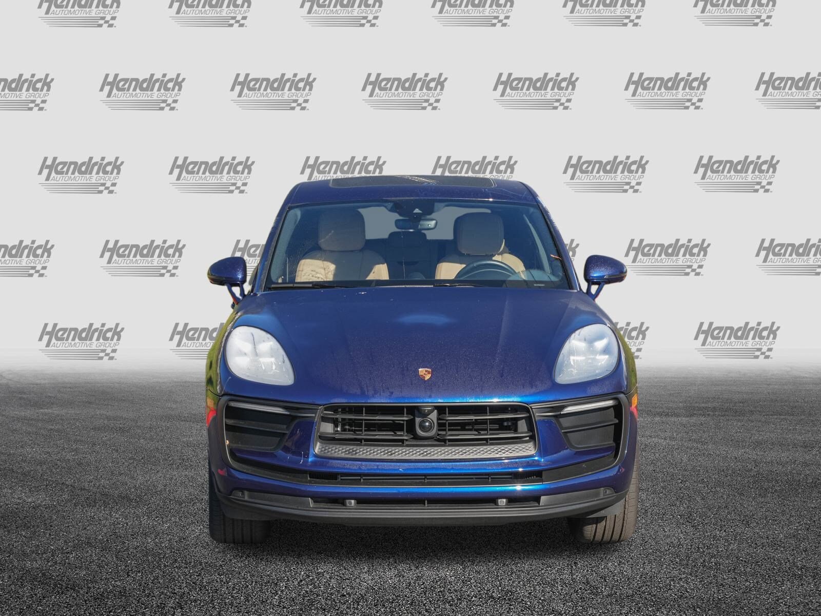 2024 Porsche Macan T photo 3