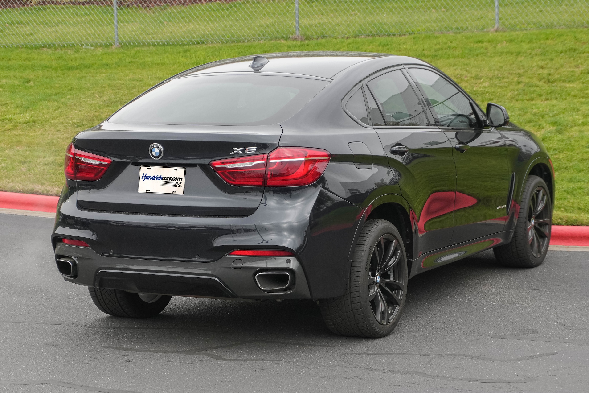 2017 BMW X6 sDrive35i photo 3