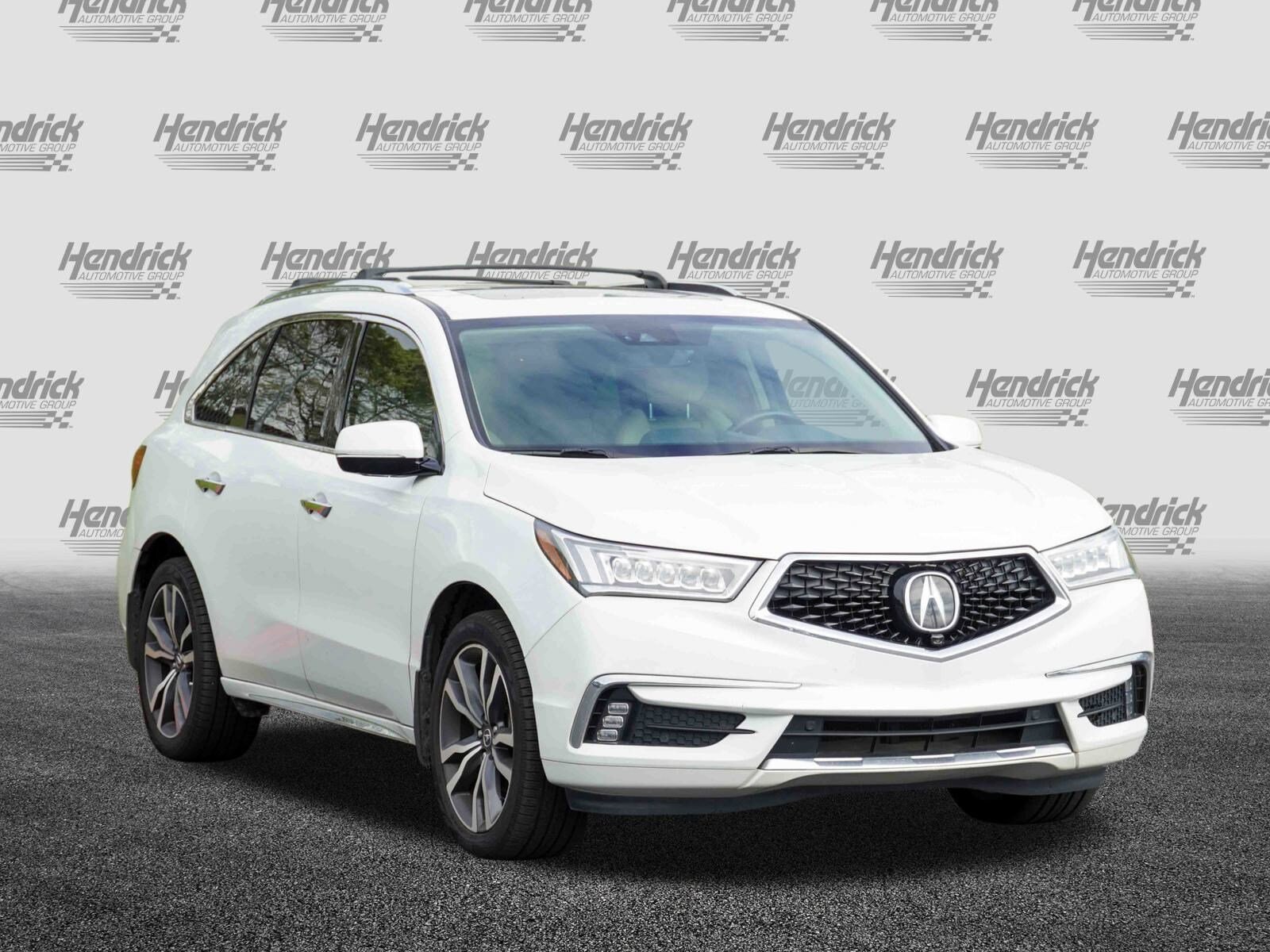 2020 Acura MDX SH-AWD Advance photo 2