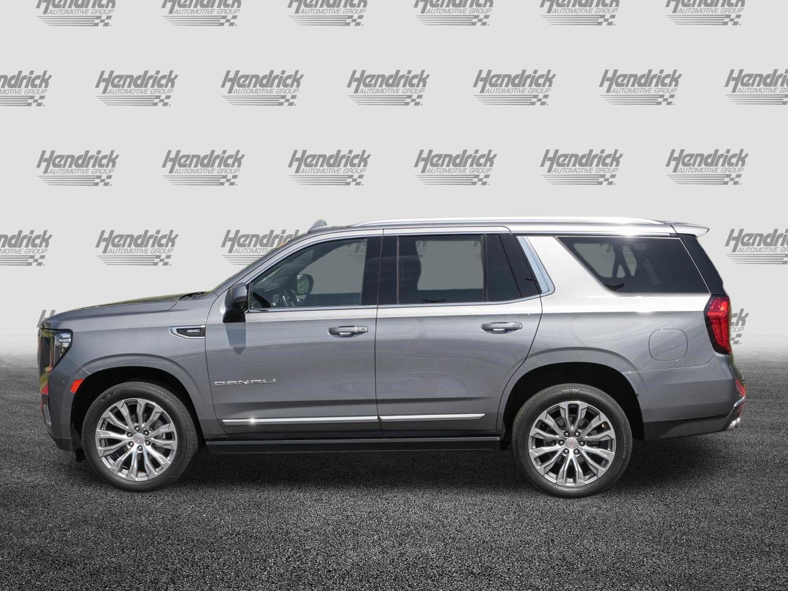 2021 GMC Yukon Denali photo 4