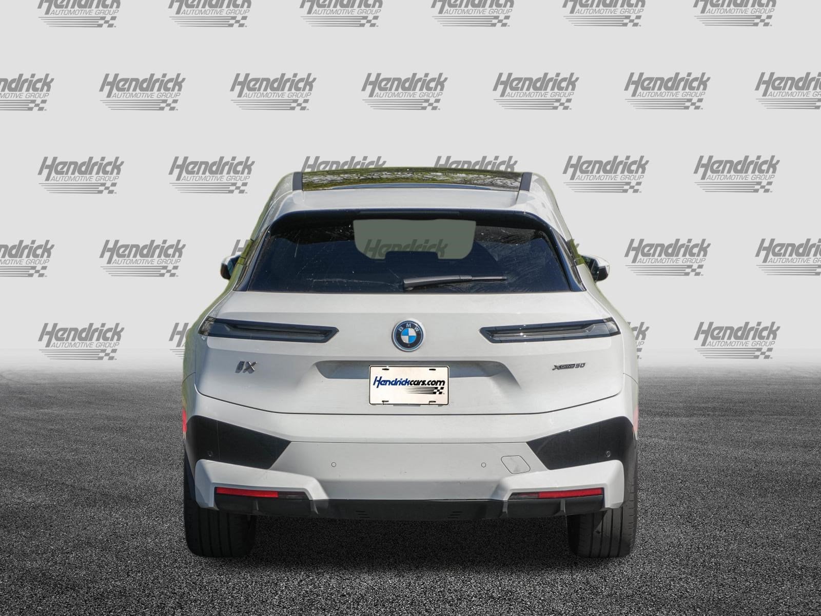 2023 BMW iX xDrive50 photo 3