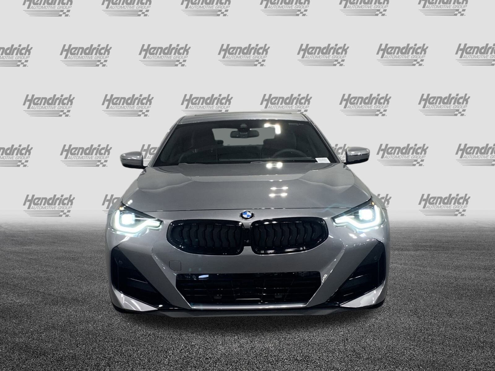 2025 Bmw 230i photo 2