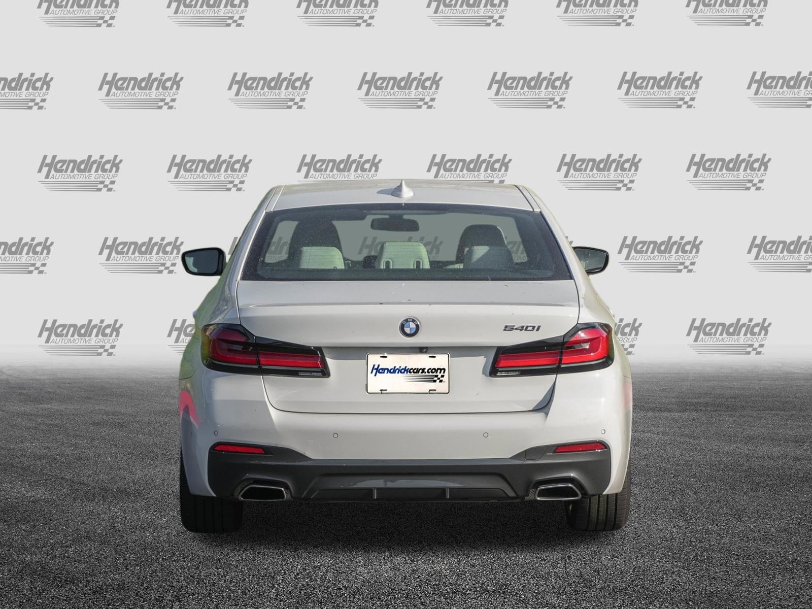 2023 BMW 5 Series 540i photo 3