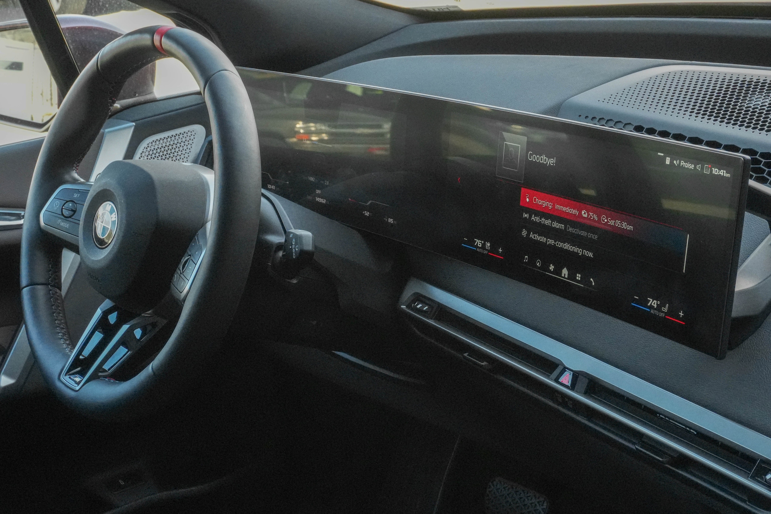 2025 BMW iX M60 photo 3