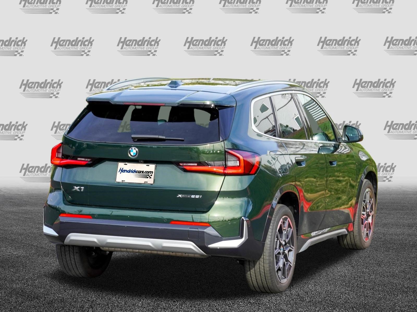 2025 BMW X1 xDrive28i photo 3