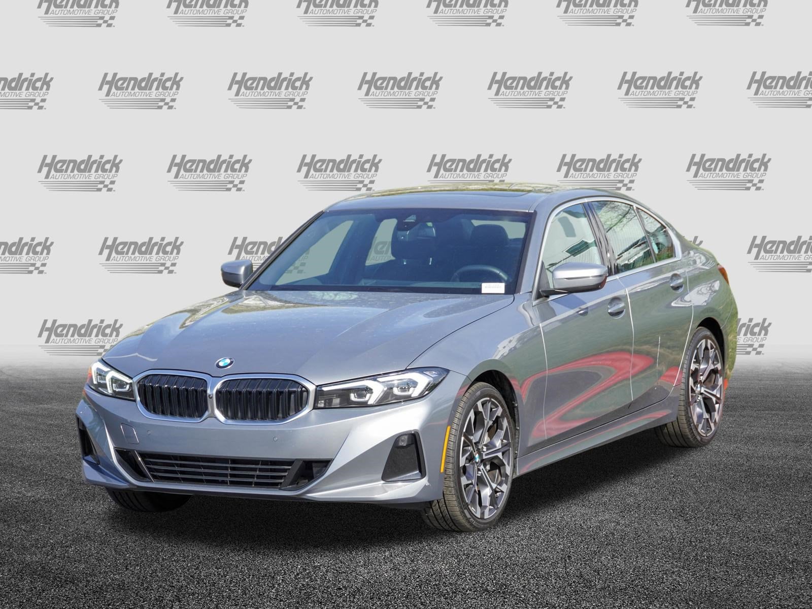 2025 BMW 3 Series 330i photo 4