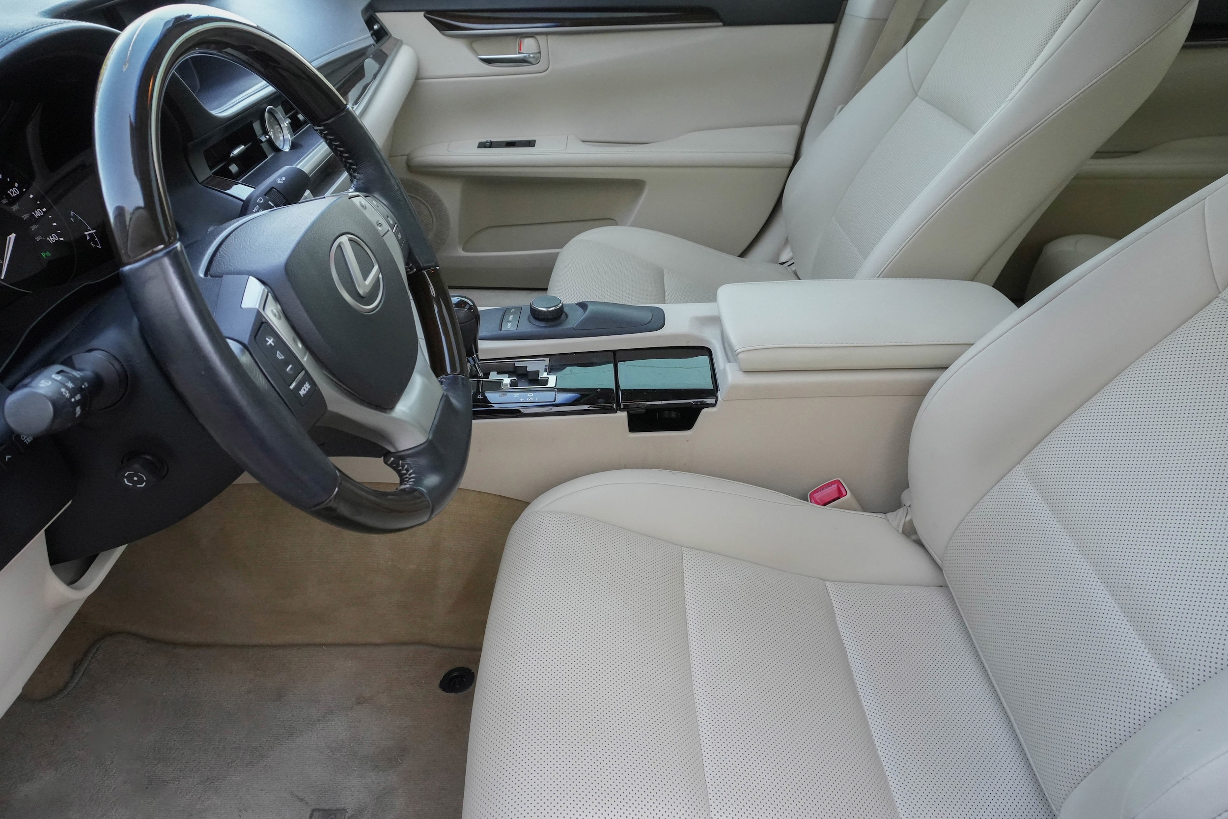 2015 LEXUS ES 350 photo 5