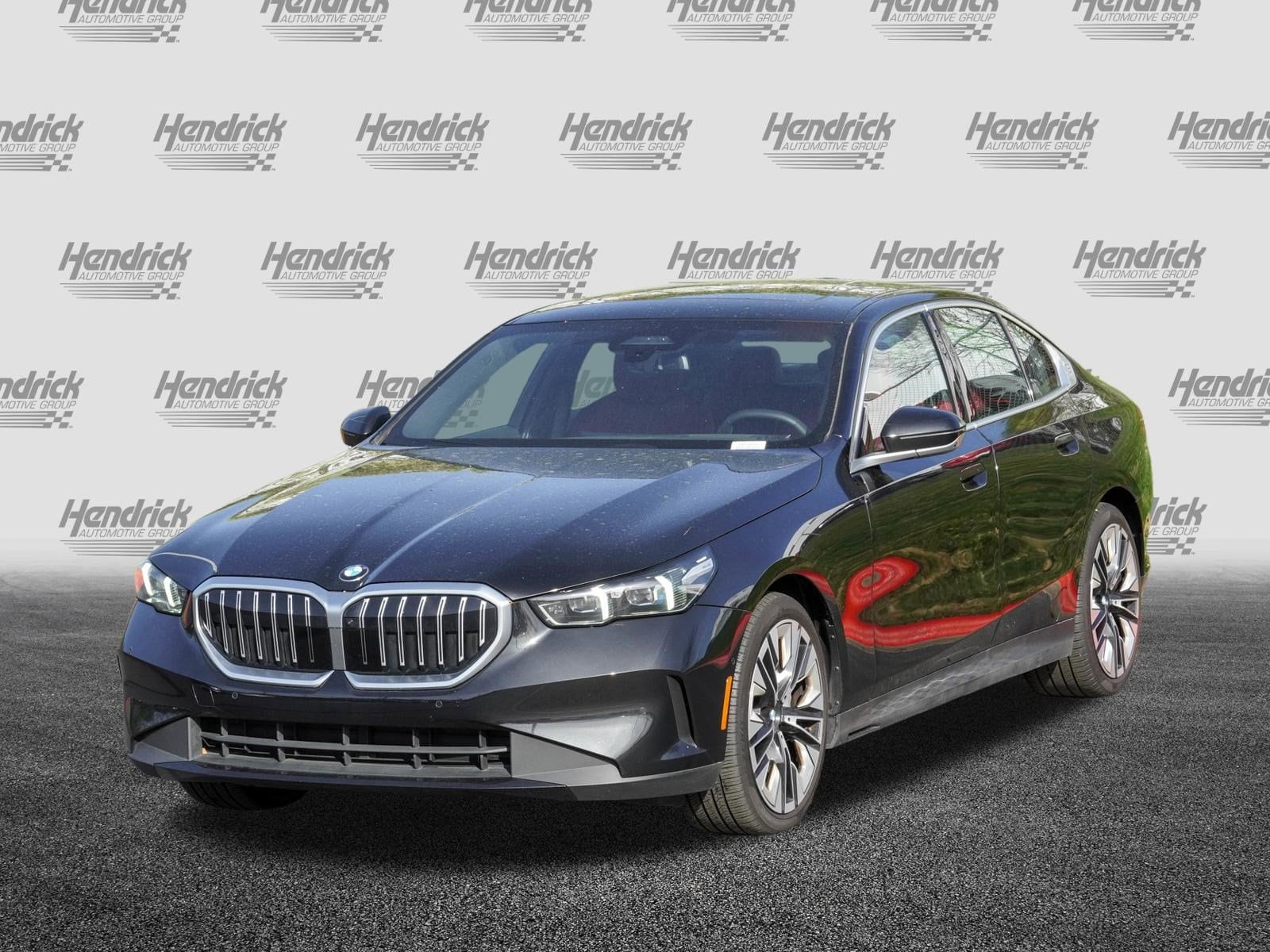 2026 BMW 5 Series 540i xDrive photo 4