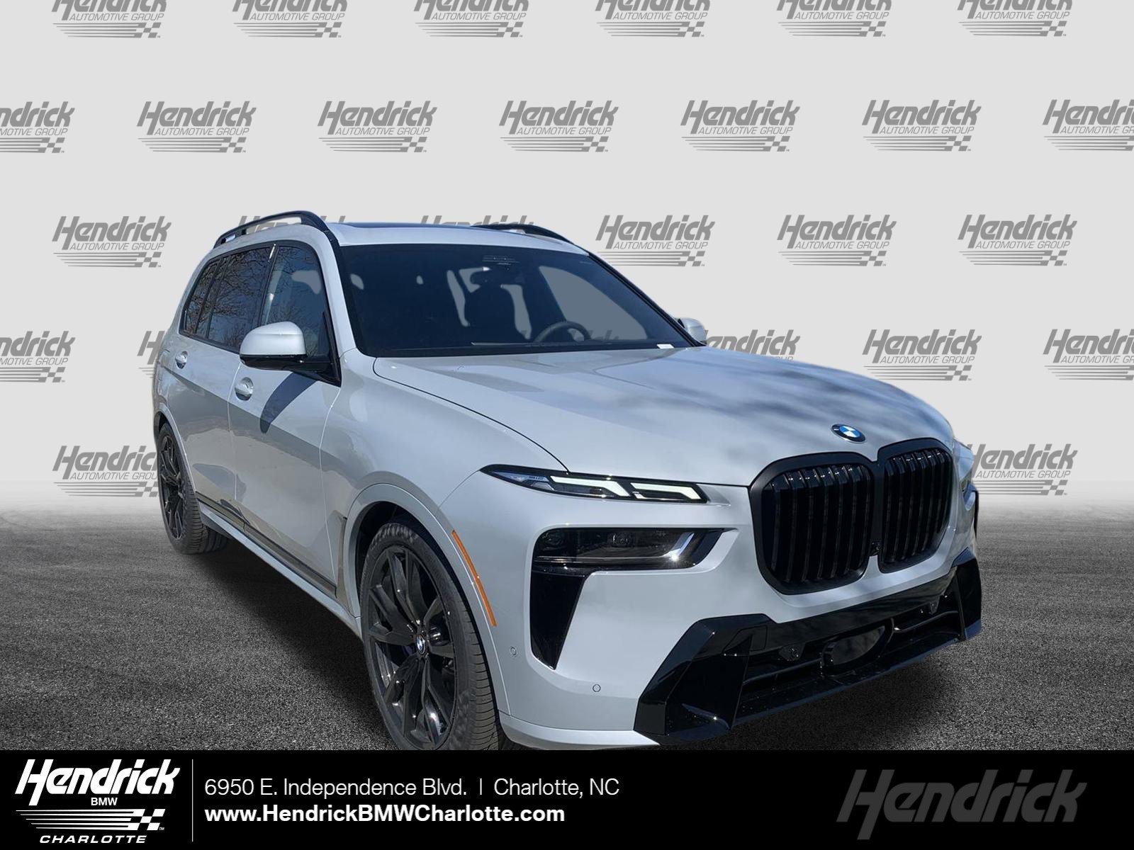 2025 BMW X7 40i's photo