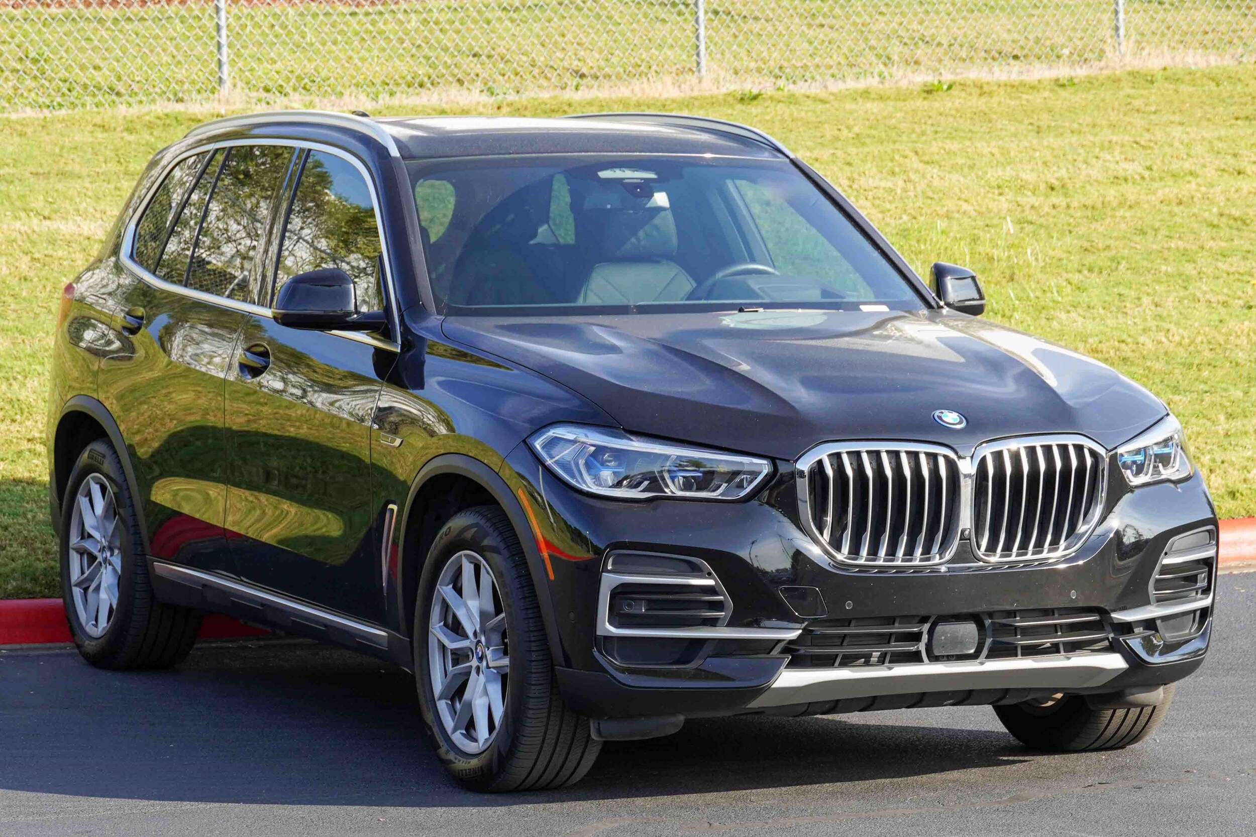 2023 Bmw X5 xDrive45e photo 2