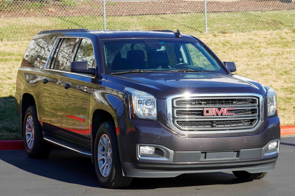Used 2018 GMC Yukon XL SLT SUV