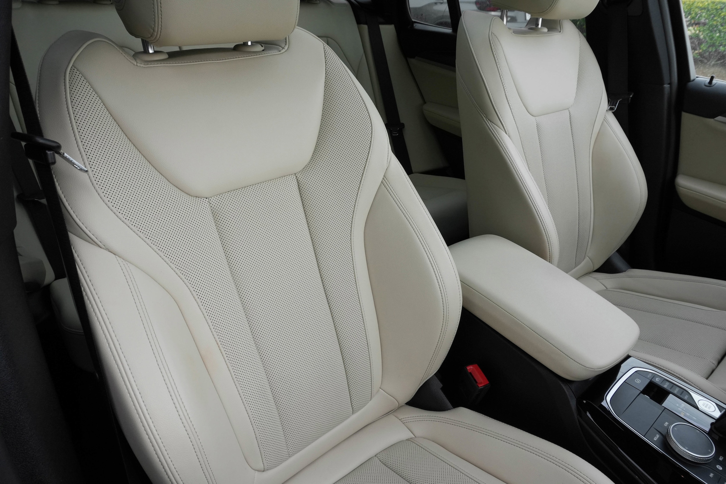 2023 BMW X3 xDrive30i photo 3