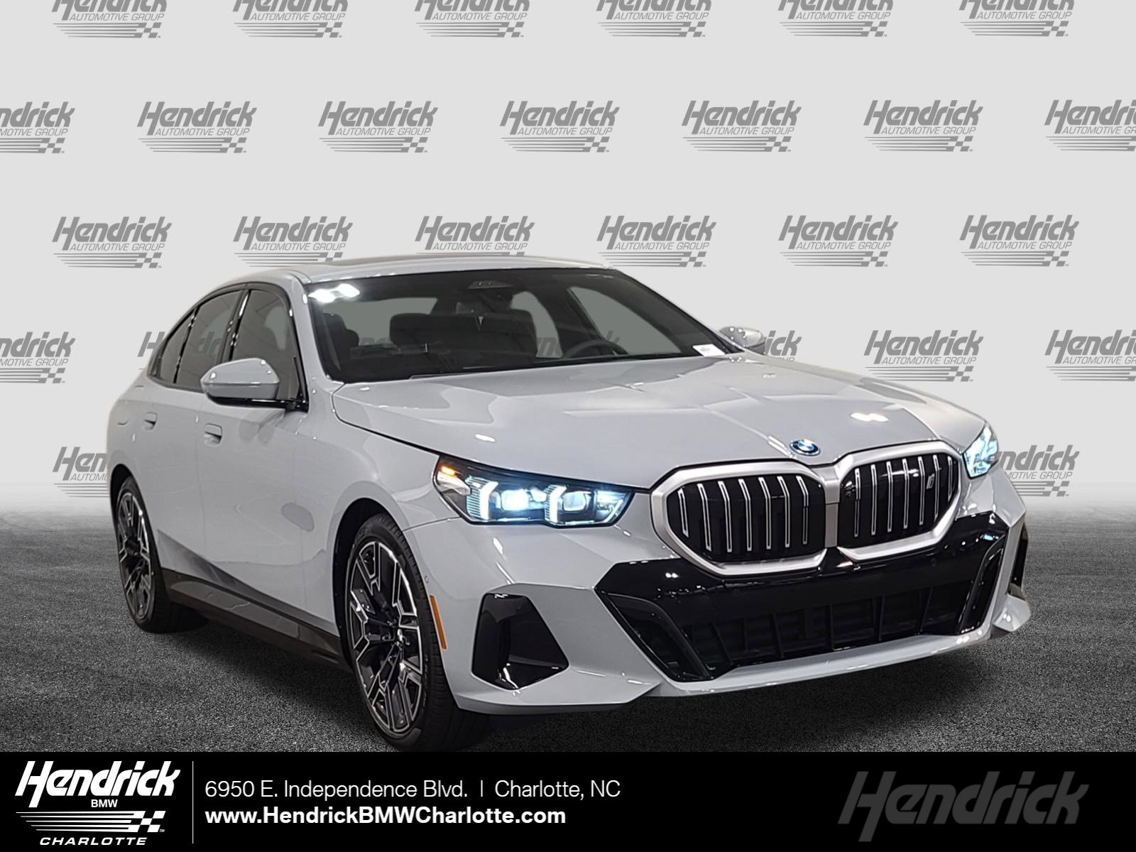 2027 BMW i5 eDrive40 Sedan's photo