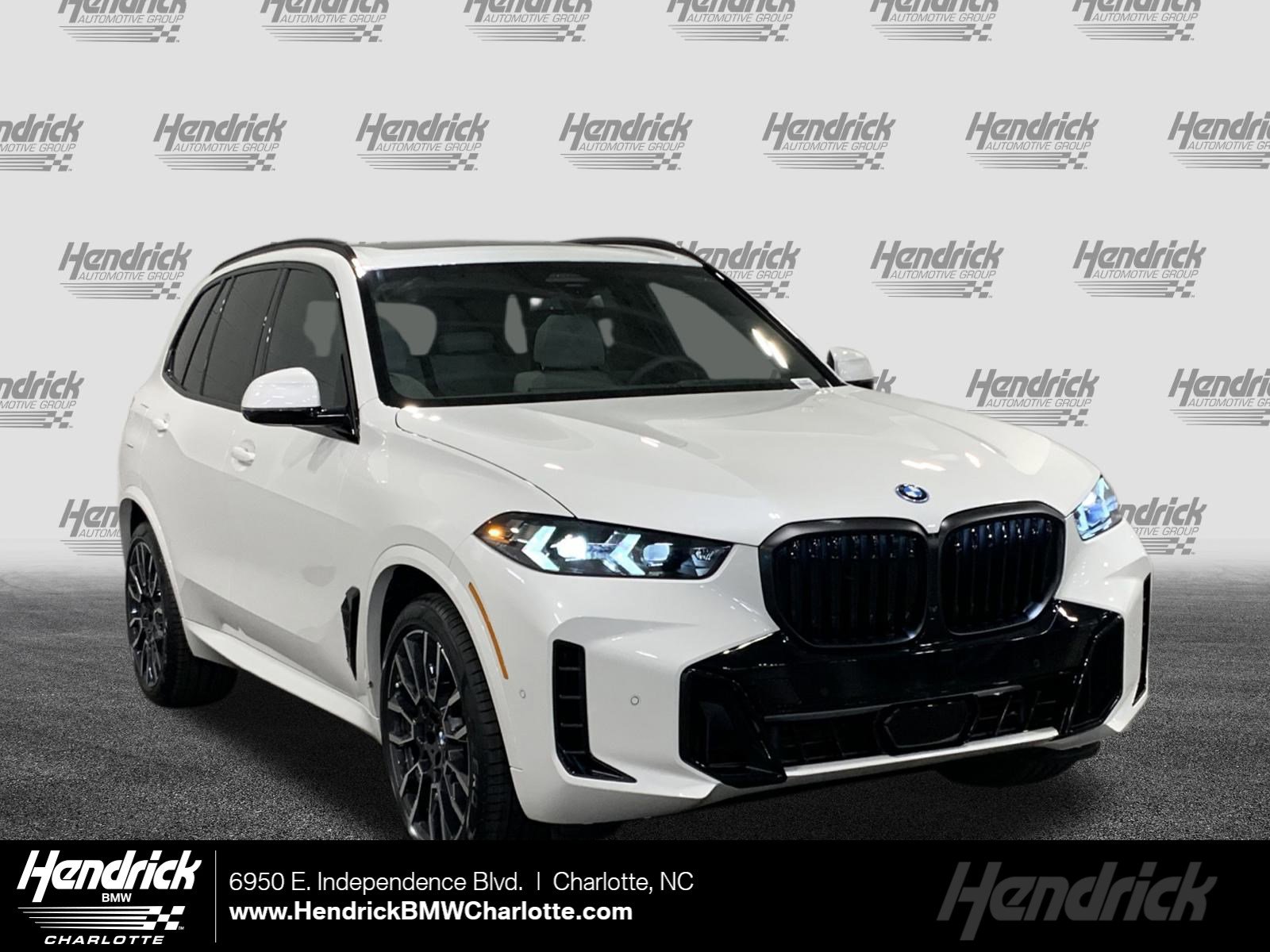 2026 BMW X5 50e's photo