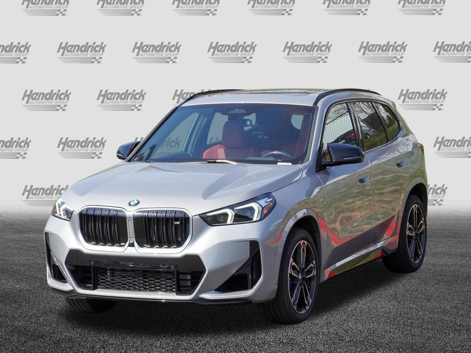 2025 BMW X1 M35i photo 4