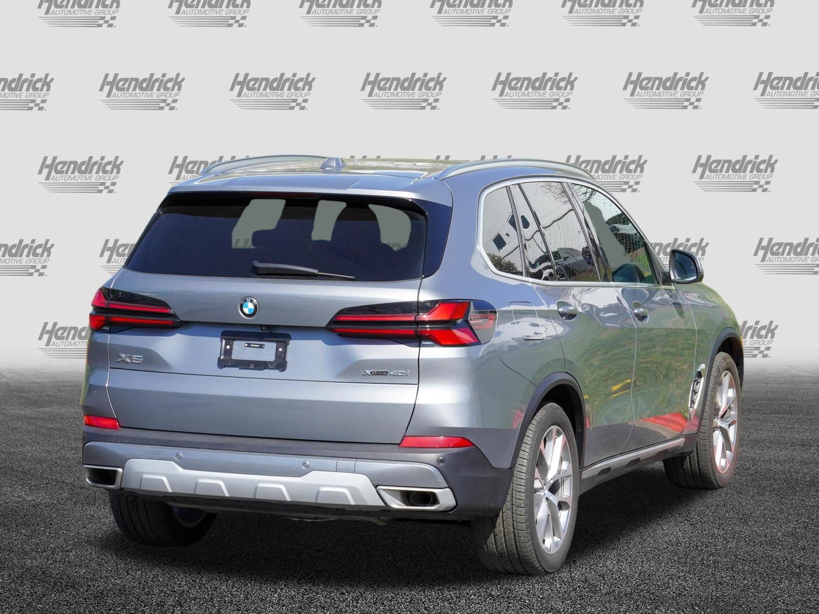 2025 BMW X5 xDrive40i photo 3