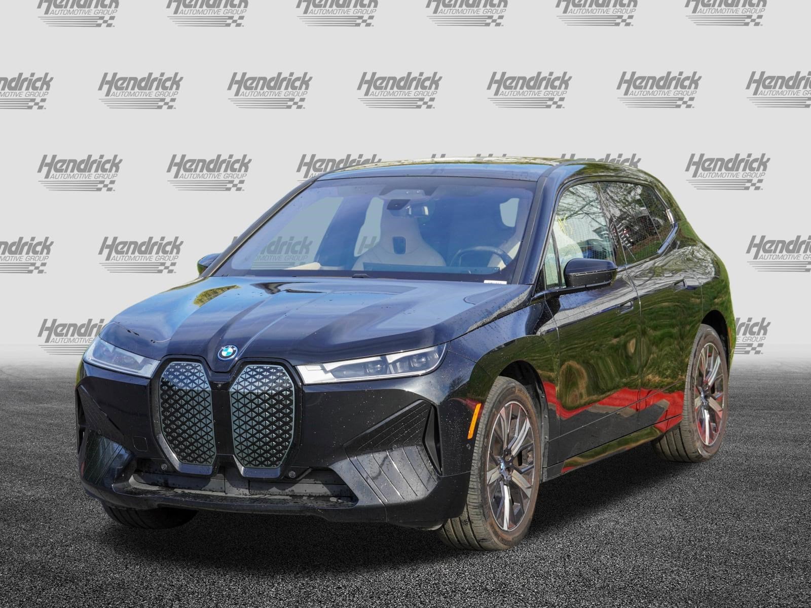 2025 BMW iX xDrive50 photo 4