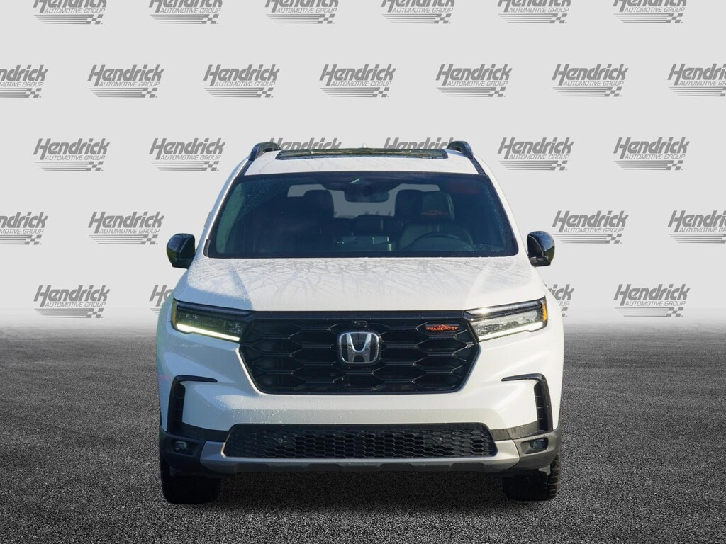 Used 2025 Honda Pilot TrailSport SUV