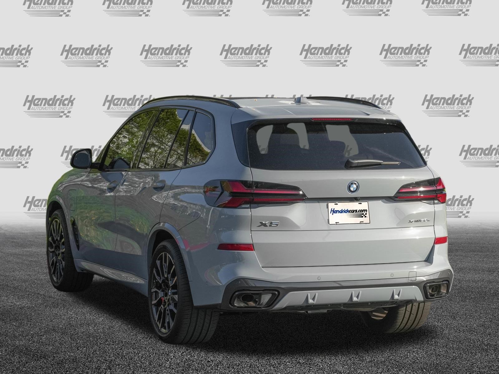 2026 BMW X5 xDrive50e photo 6