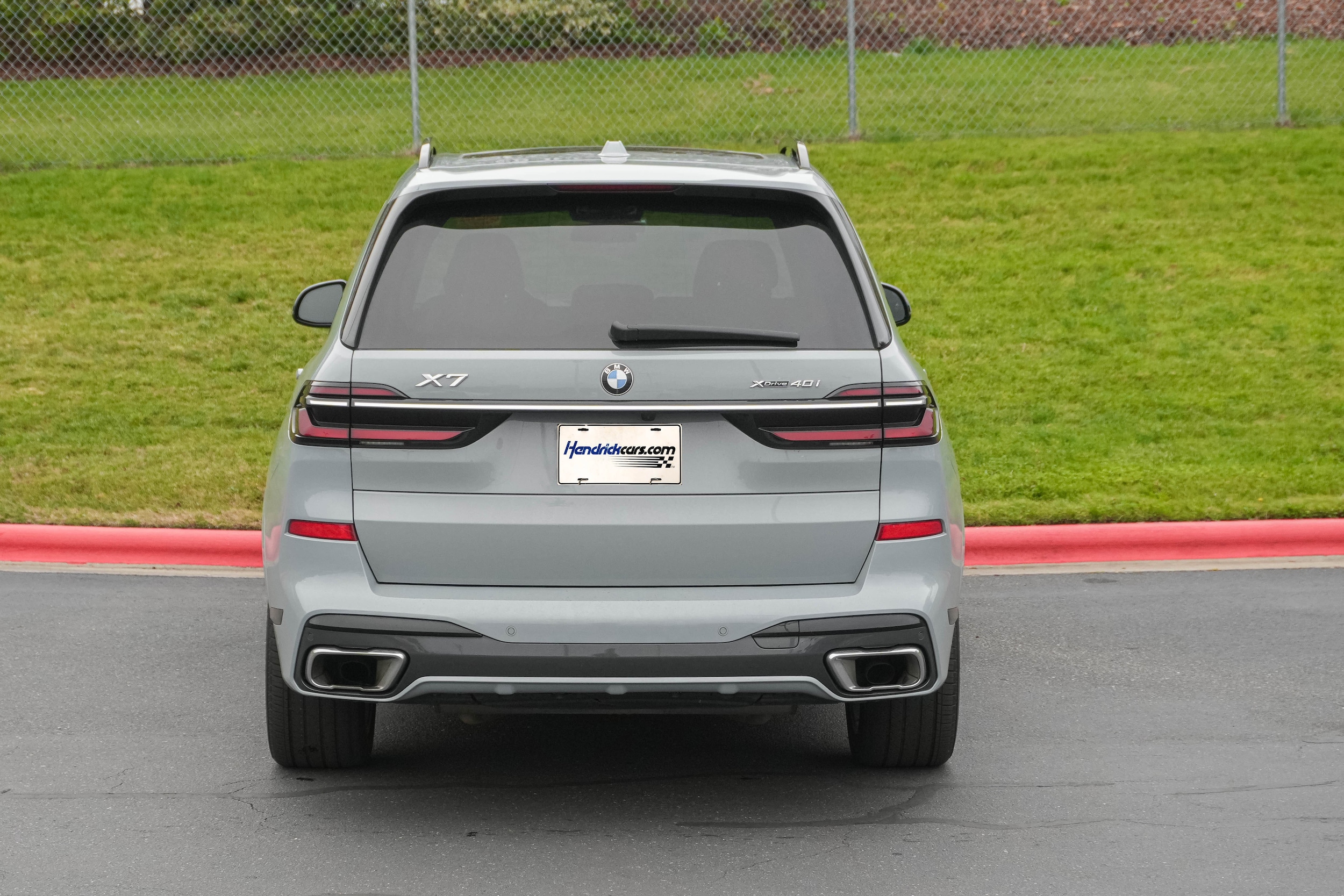 2023 BMW X7 xDrive40i photo 6