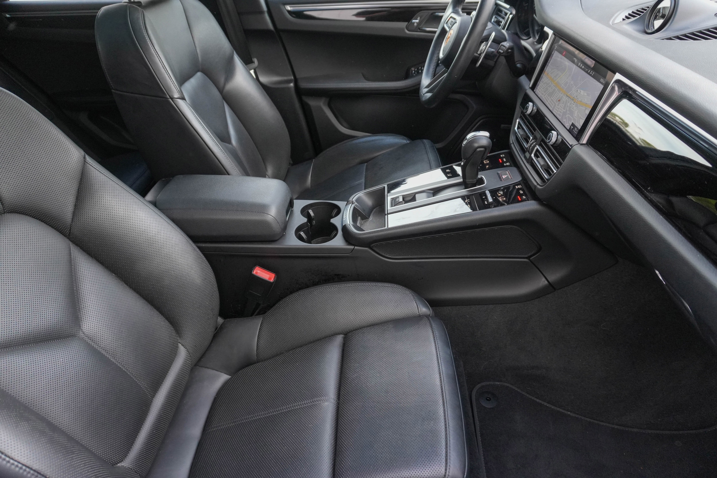 2022 Porsche Macan S photo 5