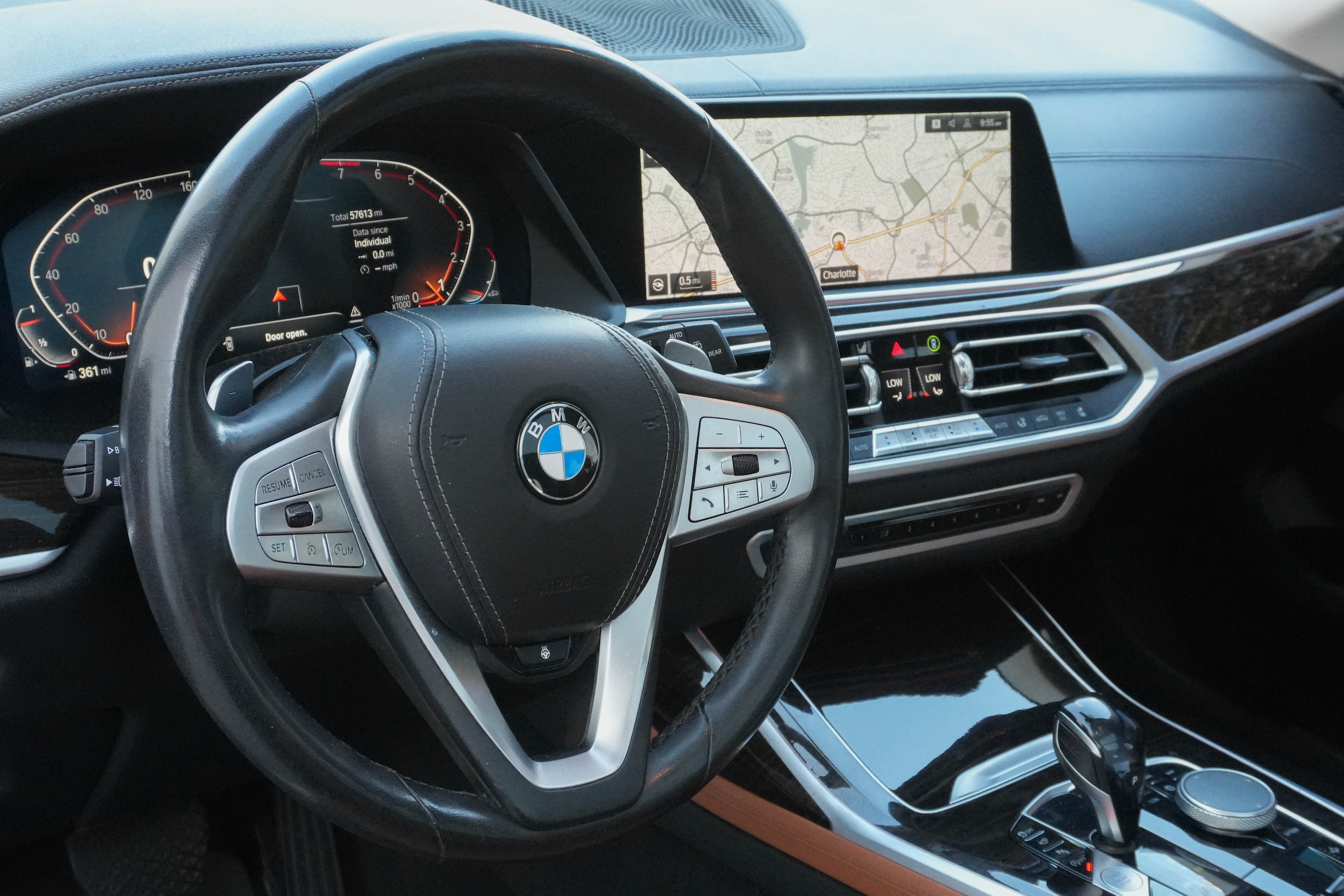 2020 BMW X7 xDrive40i photo 3