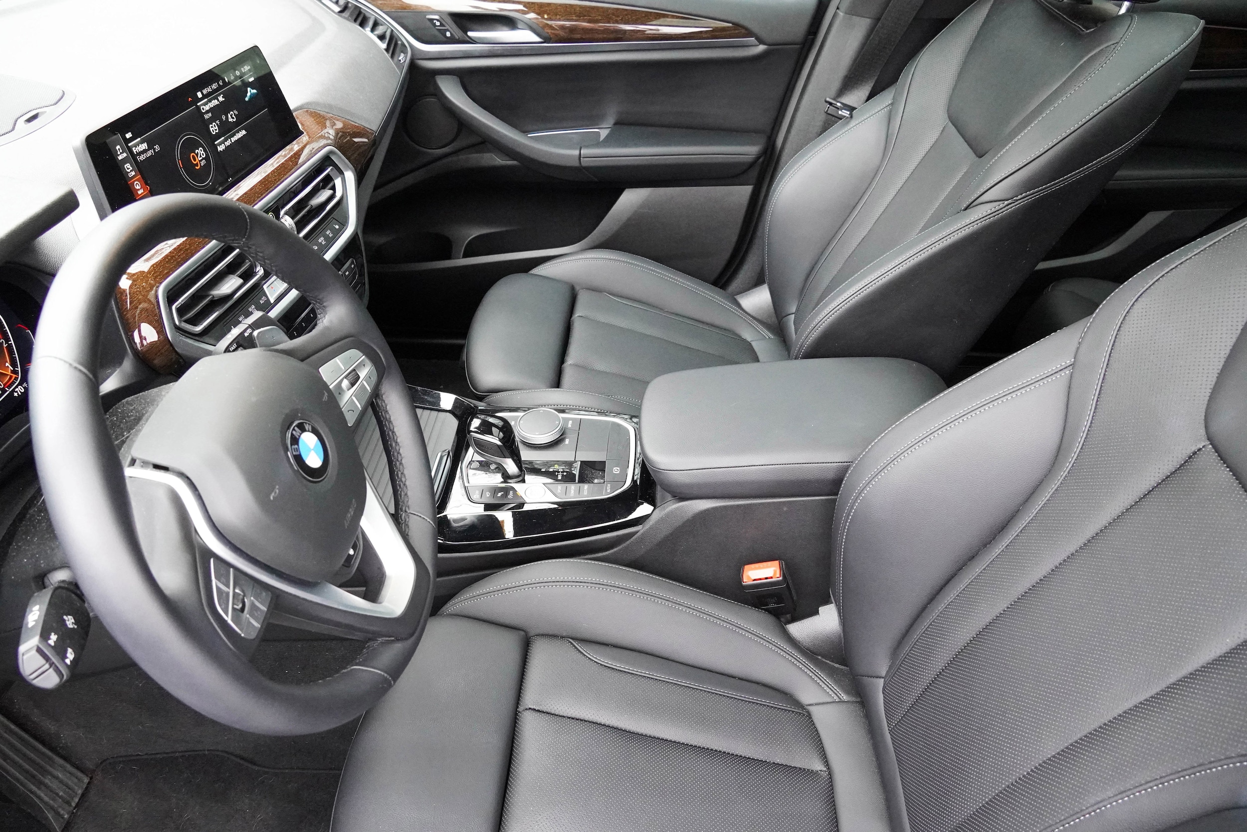 2023 BMW X3 sDrive30i photo 2