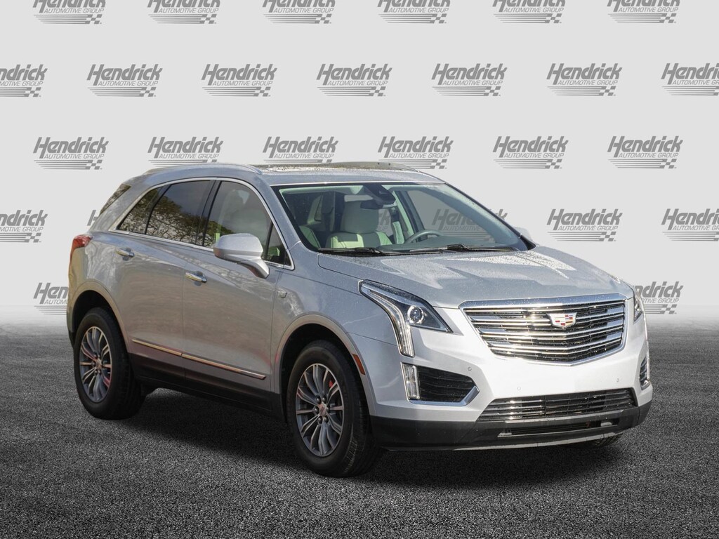 Used 2017 CADILLAC XT5 Luxury FWD SUV