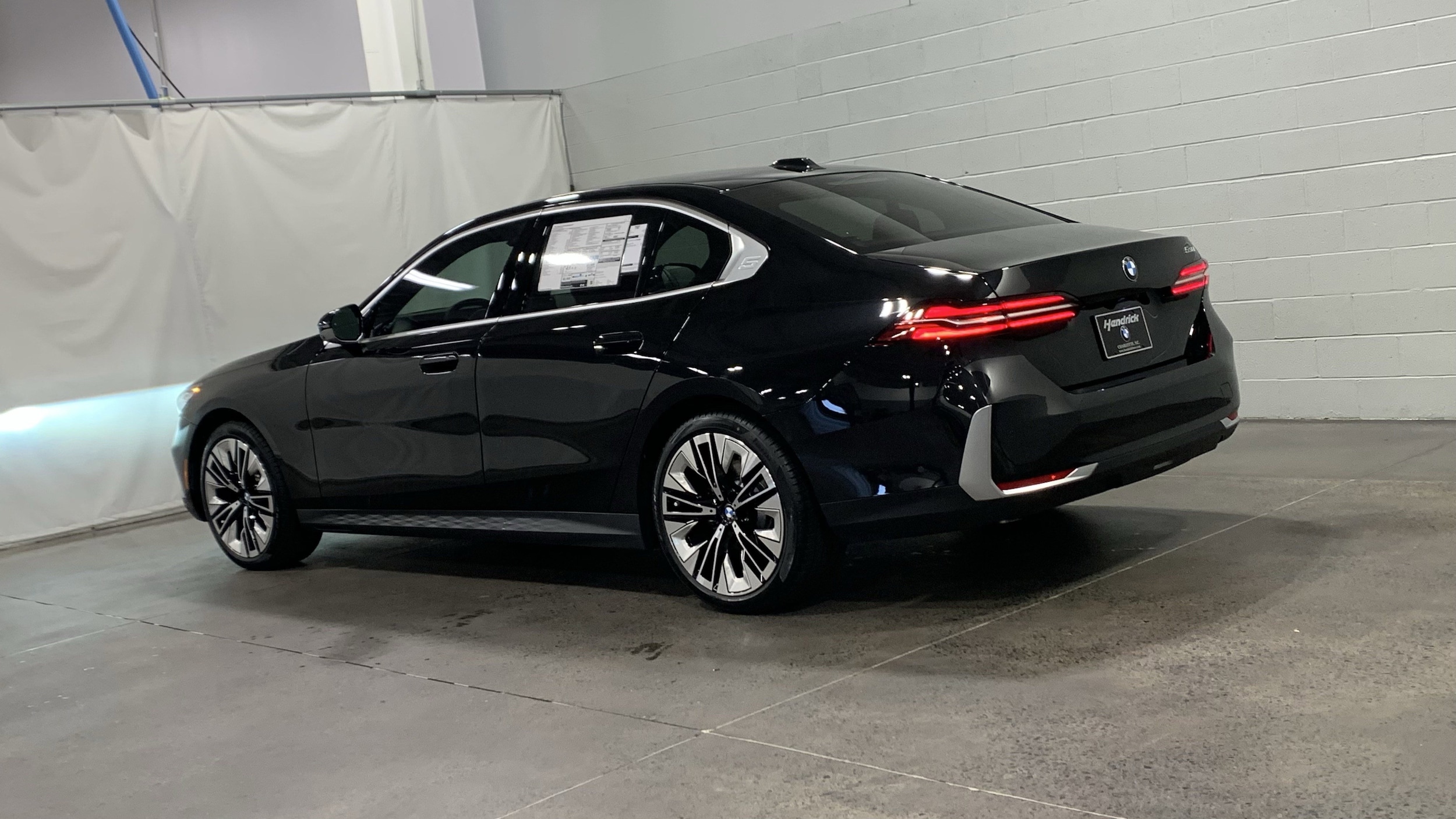 2026 BMW 5 Series 530i photo 5