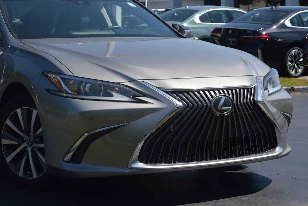 Used 2020 Lexus ES 350 Sedan